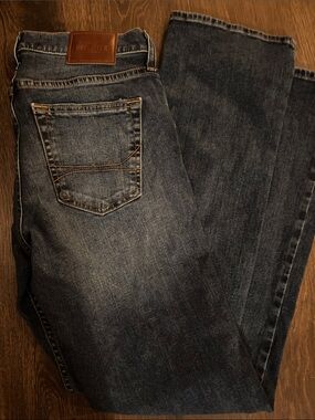 Hollister Men’s Faded Dark Blue Straight Jeans 29x32